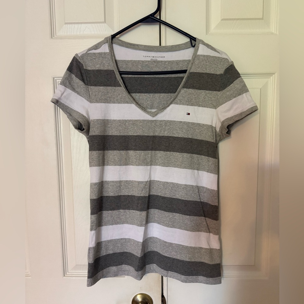 Tommy Hilfiger Fitted Gray and White Short Sleeve T-Shirt